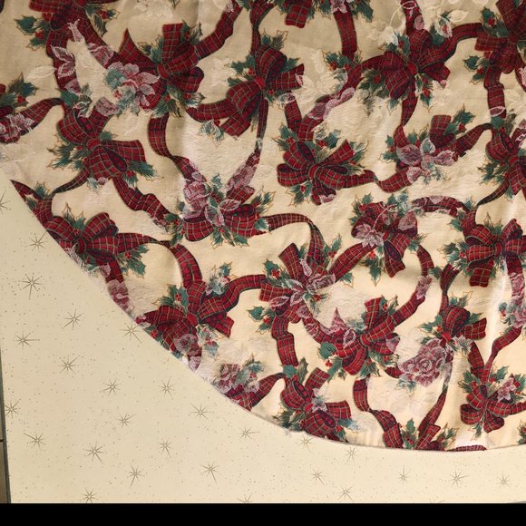 Vtg Oval Christmas Tablecloth & Hanging Kitchen Towel - Picture 5 of 9